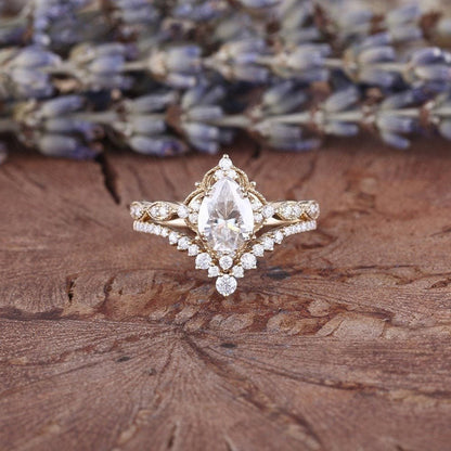 Vintage Nature - Inspired Rose Gold Pear Moissanite Engagement Ring Set Bridal Set - anerjuly