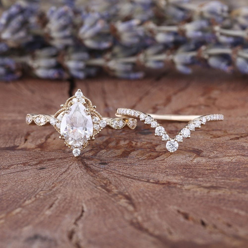 Vintage Nature - Inspired Rose Gold Pear Moissanite Engagement Ring Set Bridal Set - anerjuly