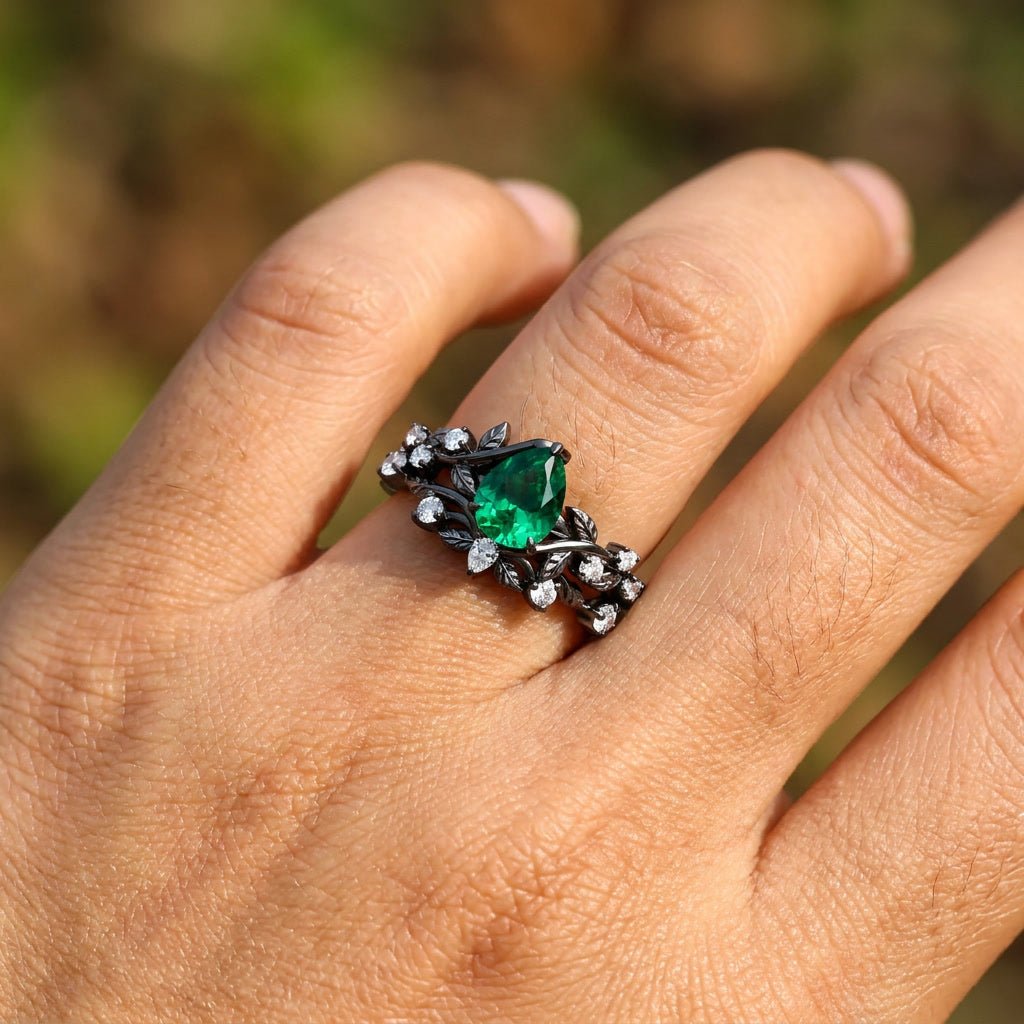Vintage Pear Emerald Engagement Ring Set Twig Leaf Black Gold Cluster Ring Women Bridal Promise Ring - anerjuly