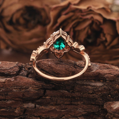 Vintage Pear Shape Emerald Engagement Ring Set Unique Floral Emerald Wedding Ring Bridal Set, Emerald Promise Ring for Women - anerjuly
