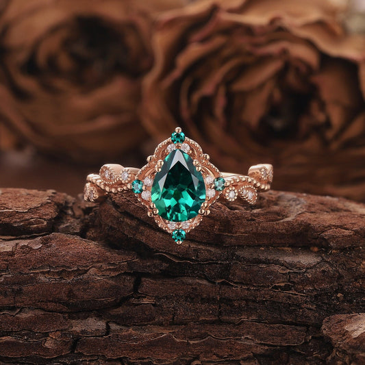 Vintage Pear Shape Emerald Engagement Ring Set Unique Floral Emerald Wedding Ring Bridal Set, Emerald Promise Ring for Women - anerjuly