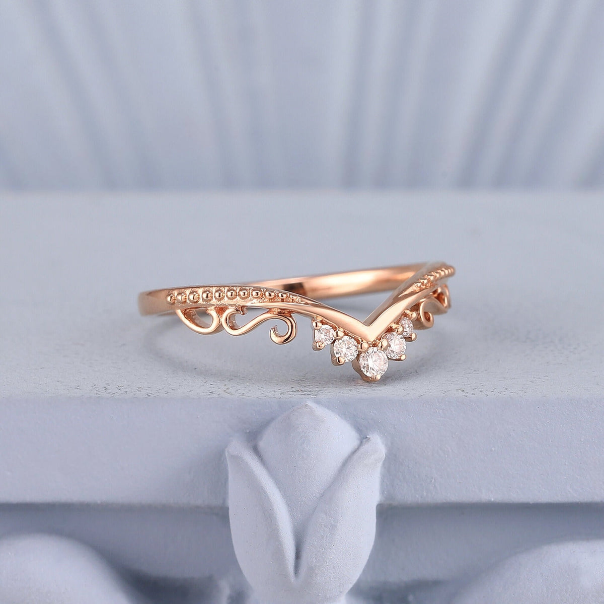 Vintage Scroll Round White Zircon Curved Wedding Band - anerjuly